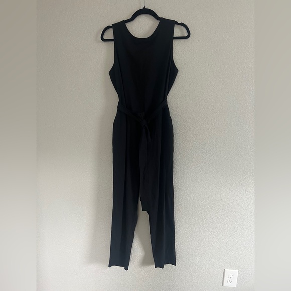 Marine Layer Eloise Belted Black  Jumpsuit . Size M - Picture 7 of 14